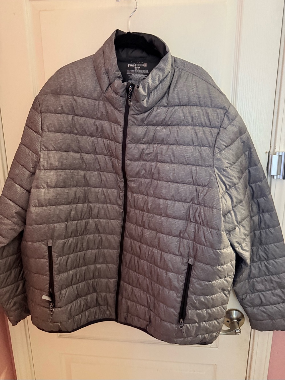 Swiss Tech Men's Gray Quilted Puffer Jacket